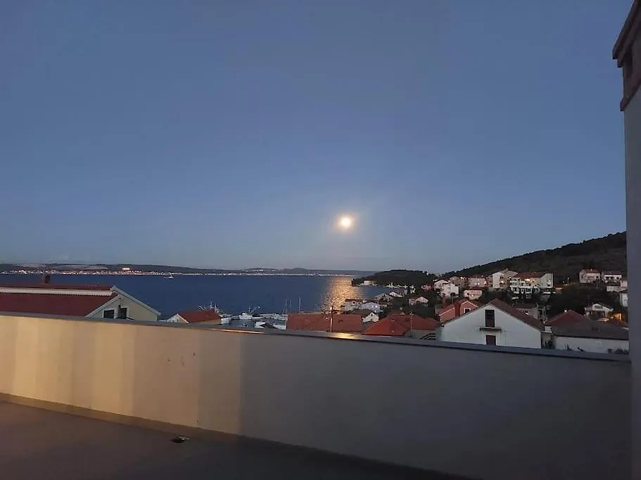 Apartman Penthouse Petra With Hot Tub